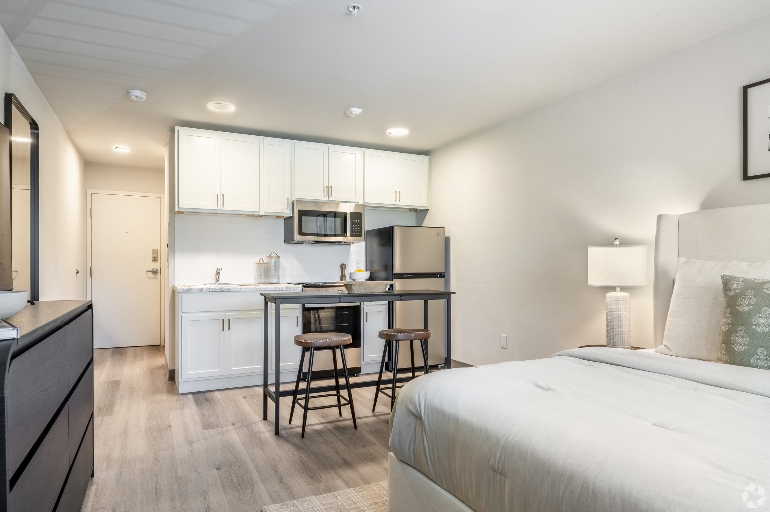 Sandburg-Studios 340sqft (2).jpg