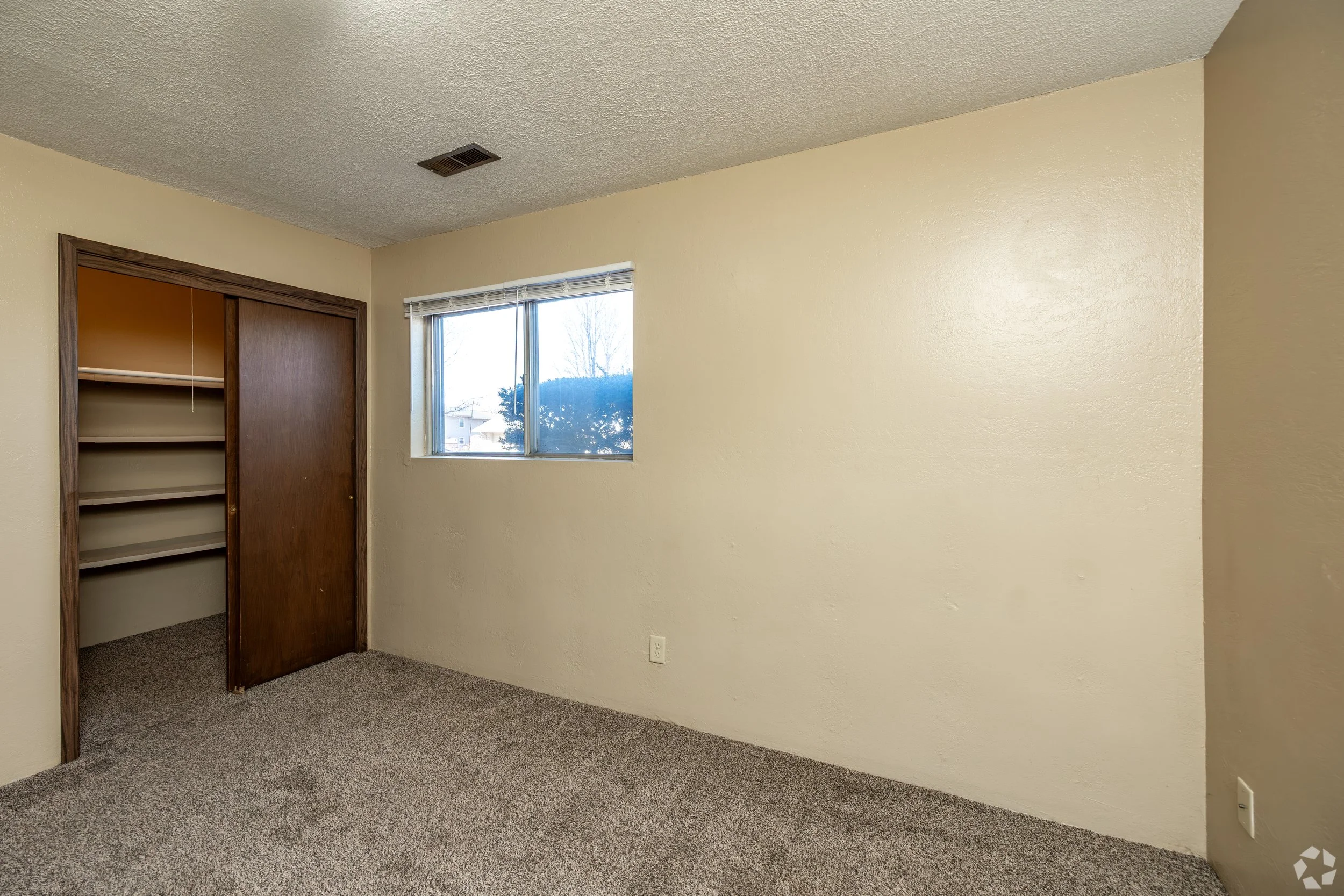 Spacious closets at Raven Oaks Apartments