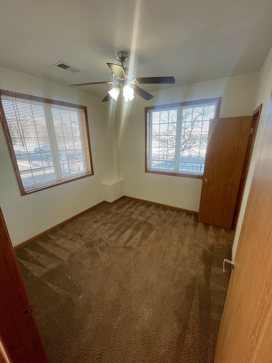101 foxboro 101 bedroom.jpg