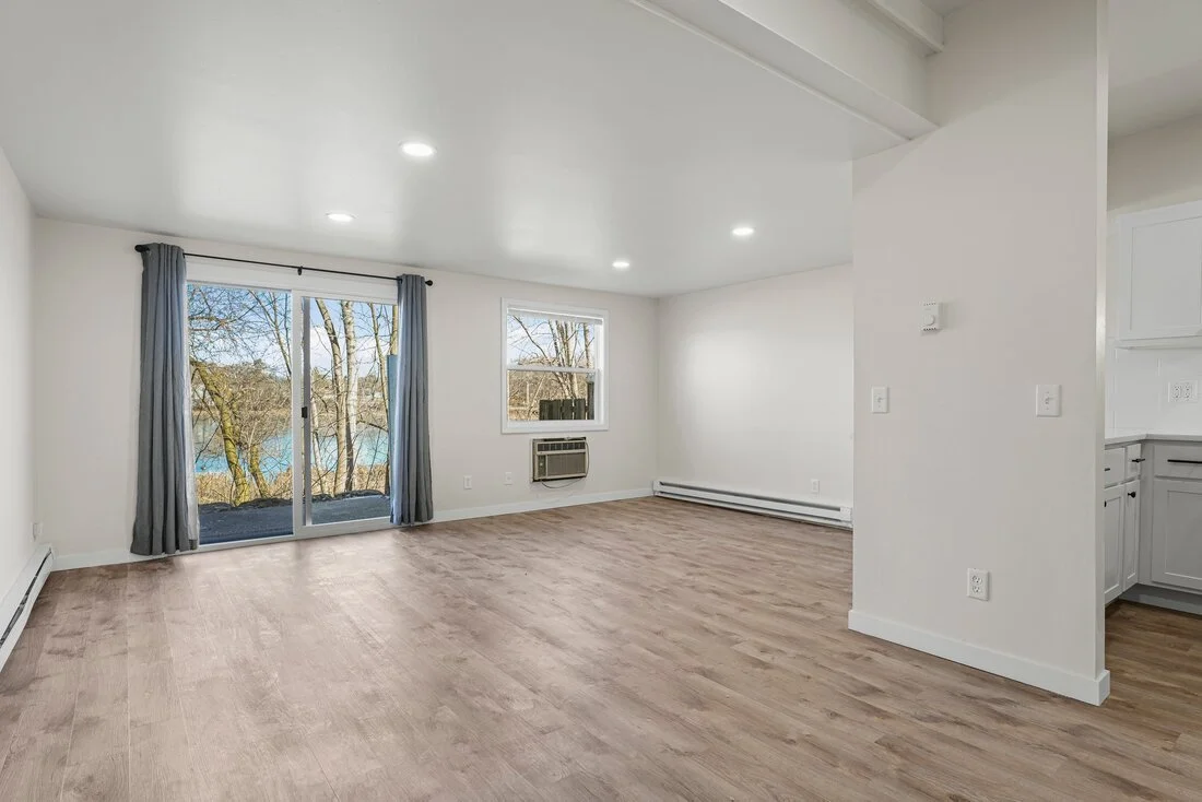 4-web-or-mls-1314-n-gammon-rd-c_orig.jpg