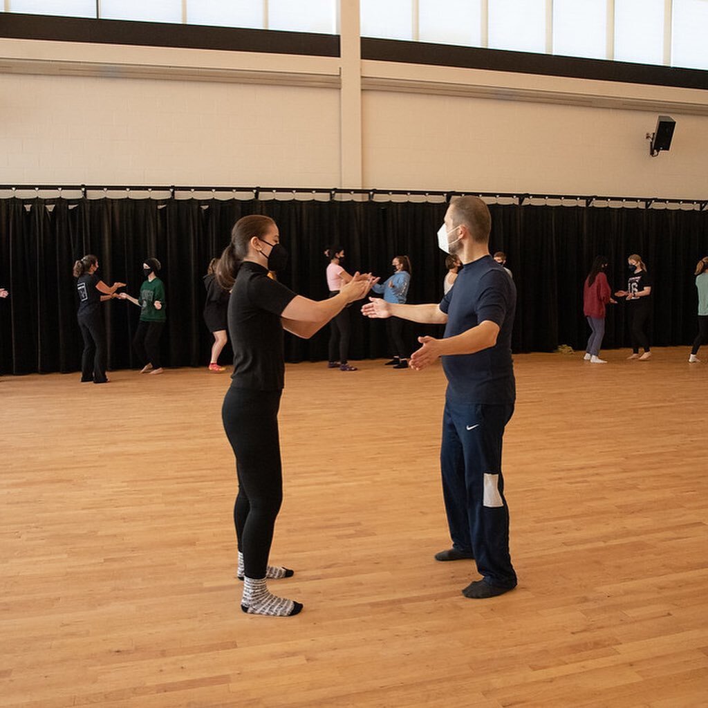 Happy 1rst international body music day! 💃🥁🪘🎷 I had an amazing time at the concert and the masterclasses of the tap dancer/musician Max Pollak and his group of (all immigrants!!) insanely talented musicians! I was reminded of the huge importance 