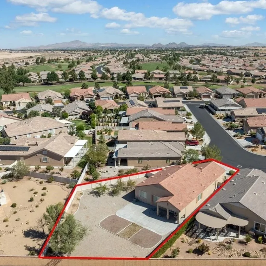 Don’t miss your chance to experience the best of 55+ living in this exceptional property! 🏡 
10006 Peachtree Rd. Apple Valley, CA | $397,500
✔️ 2 bedrooms
✔️ 2 bathrooms
✔️ 1,650 square feet of living space
✔️ Oversized 10,040 sqft corner lo