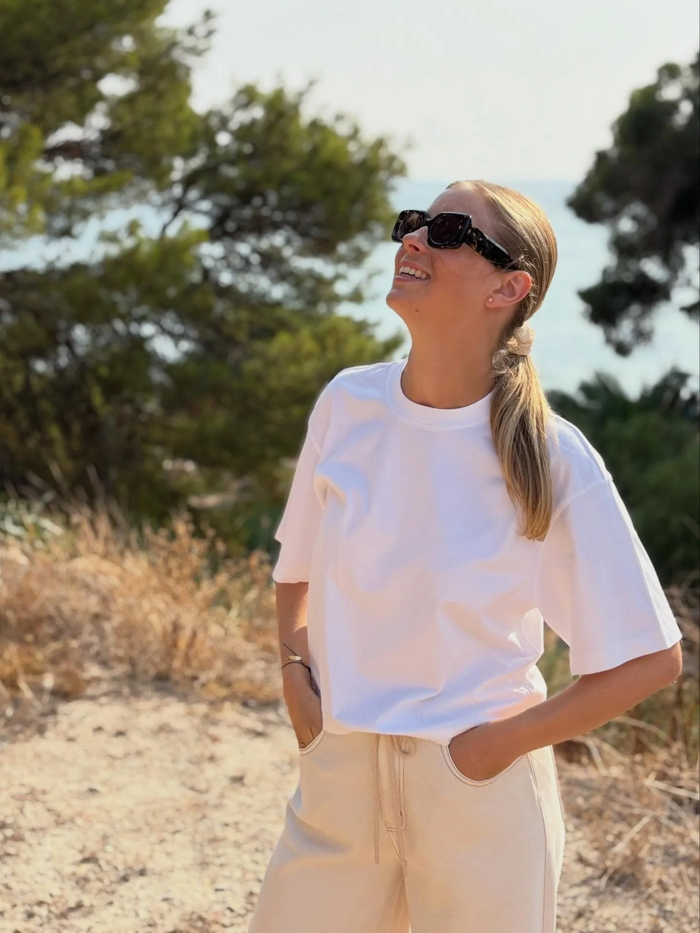 YES YES nu zaterdag 28/2 extra zon in onze optiek! 🌞 Wij organiseren een zonnebrillendag met een vleugje Itali&euml;! 🇮🇹
Wat kan je verwachten? 
🫶🏻Onze nieuwste collecties (zonne)brillen voor het hele gezin
🫶🏻Een leuke totebag bij aankoop van 