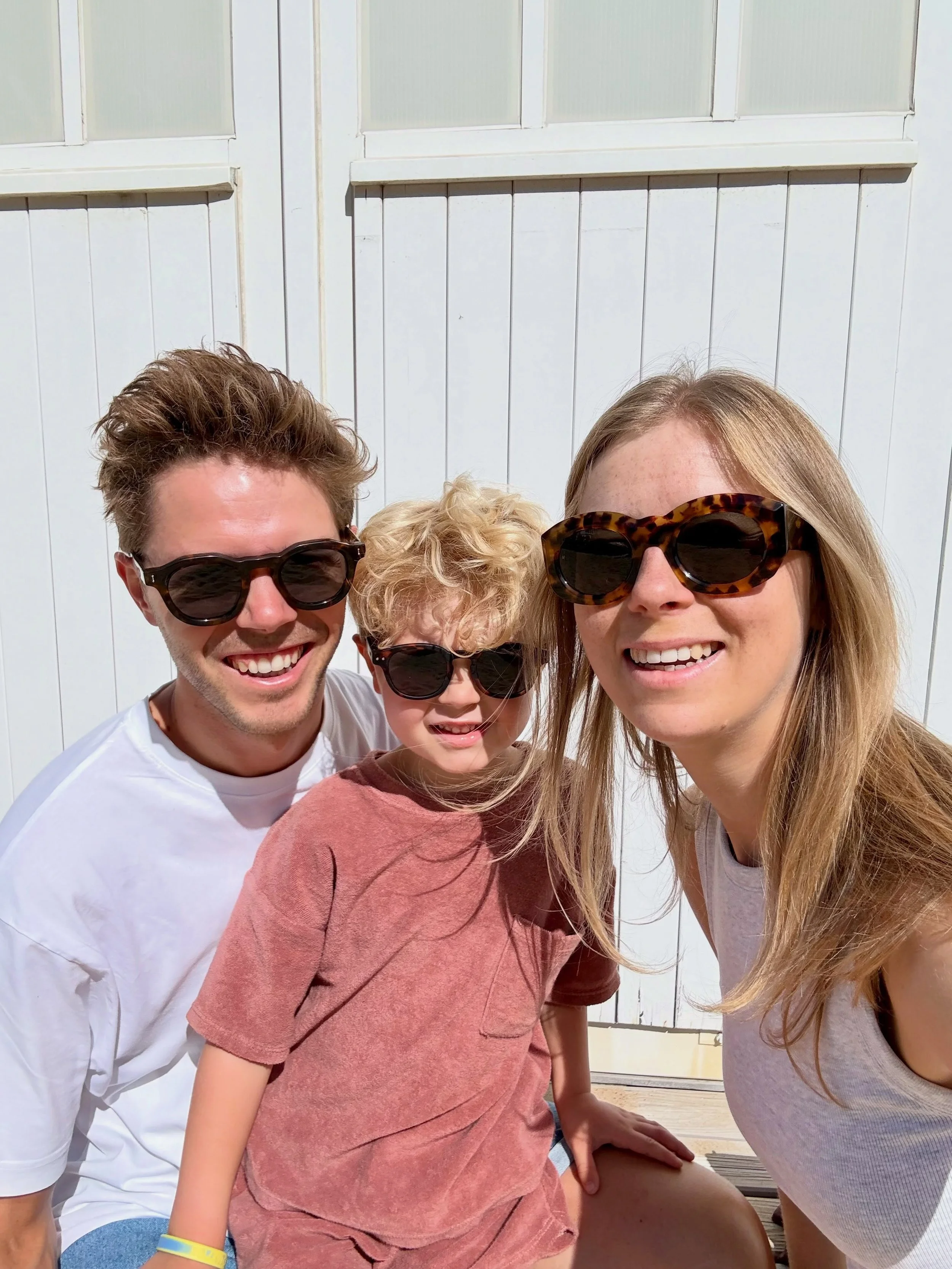 Out of Office - wij genieten van vakantie t.e.m. 29/8. Dinsdag 1/9 zien we jullie graag weer! 🧡 Maak alvast je afspraak online via www.optieksv.be/afspraak (link in bio) #optiekstephanievolckaerts #boechout