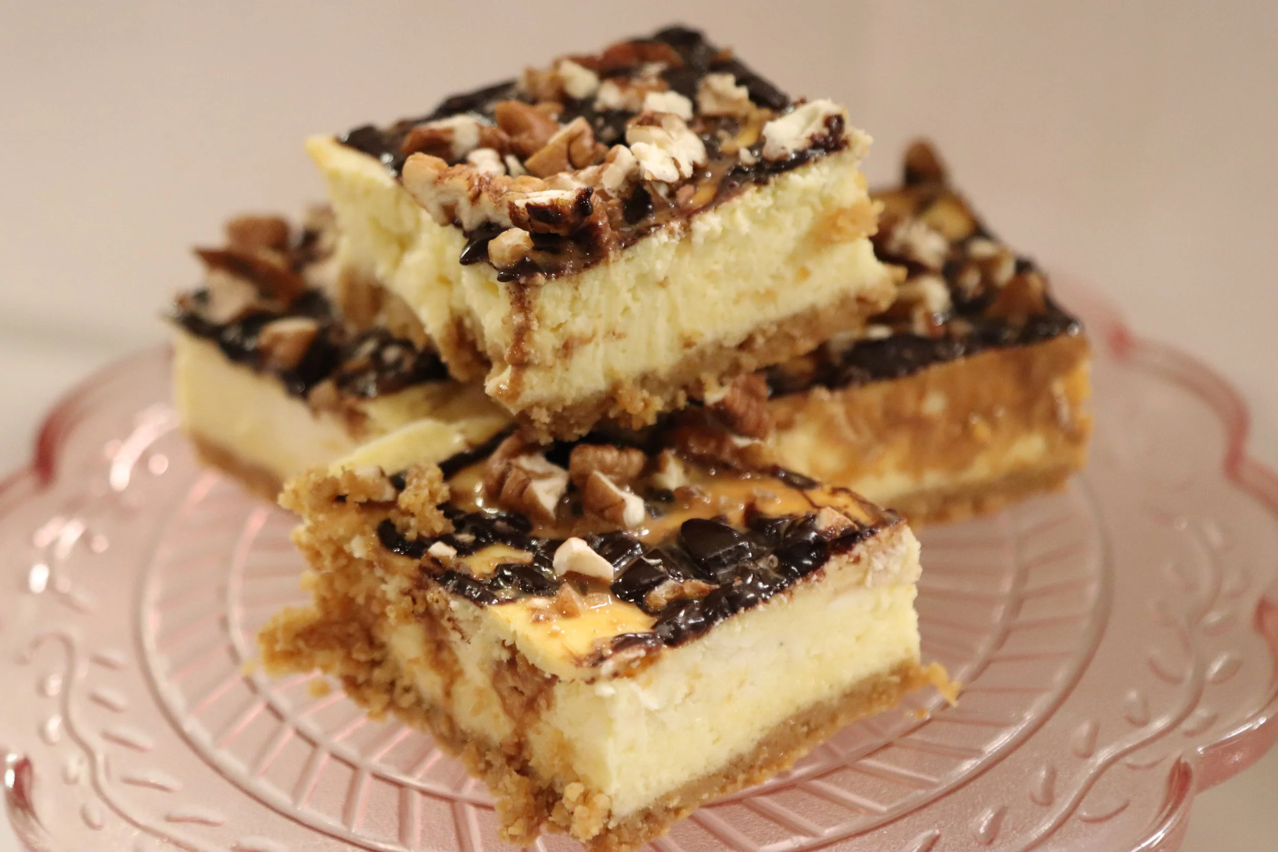 Turtle Cheesecake Bars