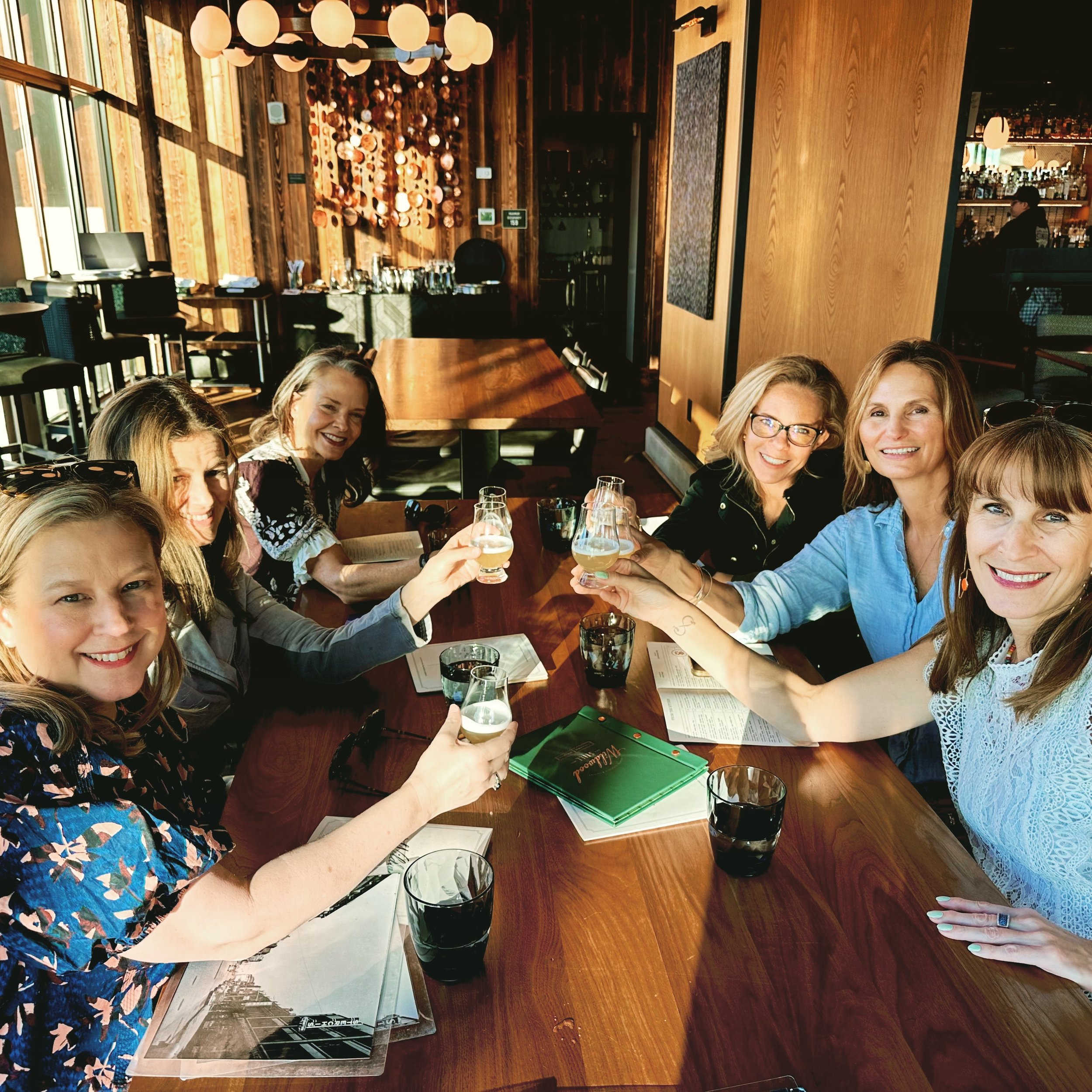 Asheville just landed on @wine_spectator&rsquo;s list of the &ldquo;Top U.S. Dining Destinations for 2026&rdquo; 🍷🏔️

From award-winning restaurants and craft cocktails to unforgettable mountain views, Asheville continues to earn national attention