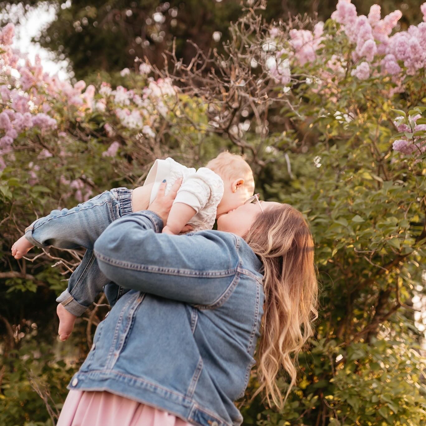 Little moments from an evening spent with Jenna and her boys. 🩵

We shared laughs, searched for ladybugs, sought out some lilac trees, took the road less travelled, and came out of it with some beautiful, sunlit memories.