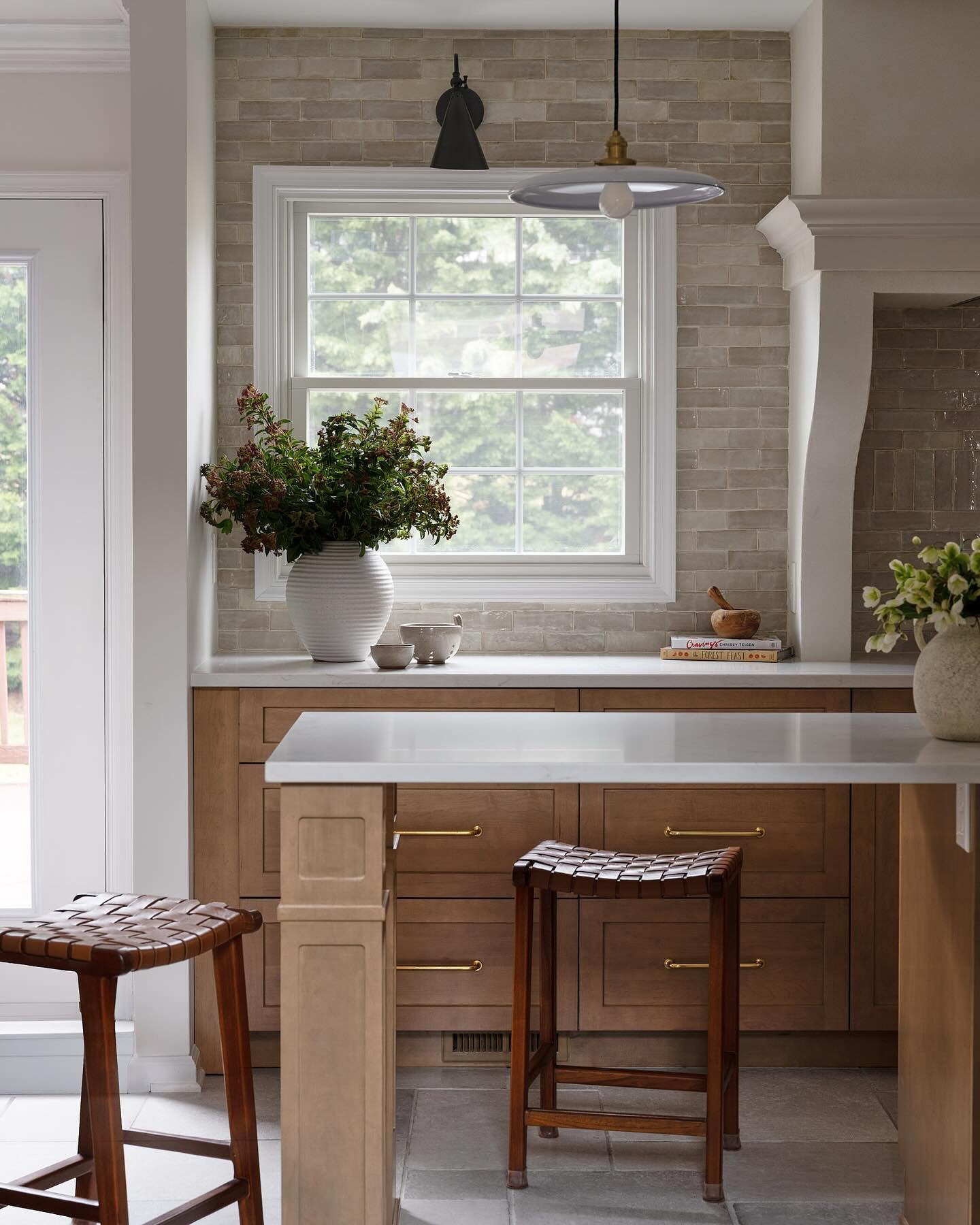 It&rsquo;s all in the details! 

📷: @frazier.springfield 
Build: @rmcbuilders_maryland 

#marylandinteriordesign #marylandinteriordesigner #annapolisinteriordesign #annapolisinteriordesigner #dcinteriordesign #dcinteriordesigner #baltimoreinteriorde