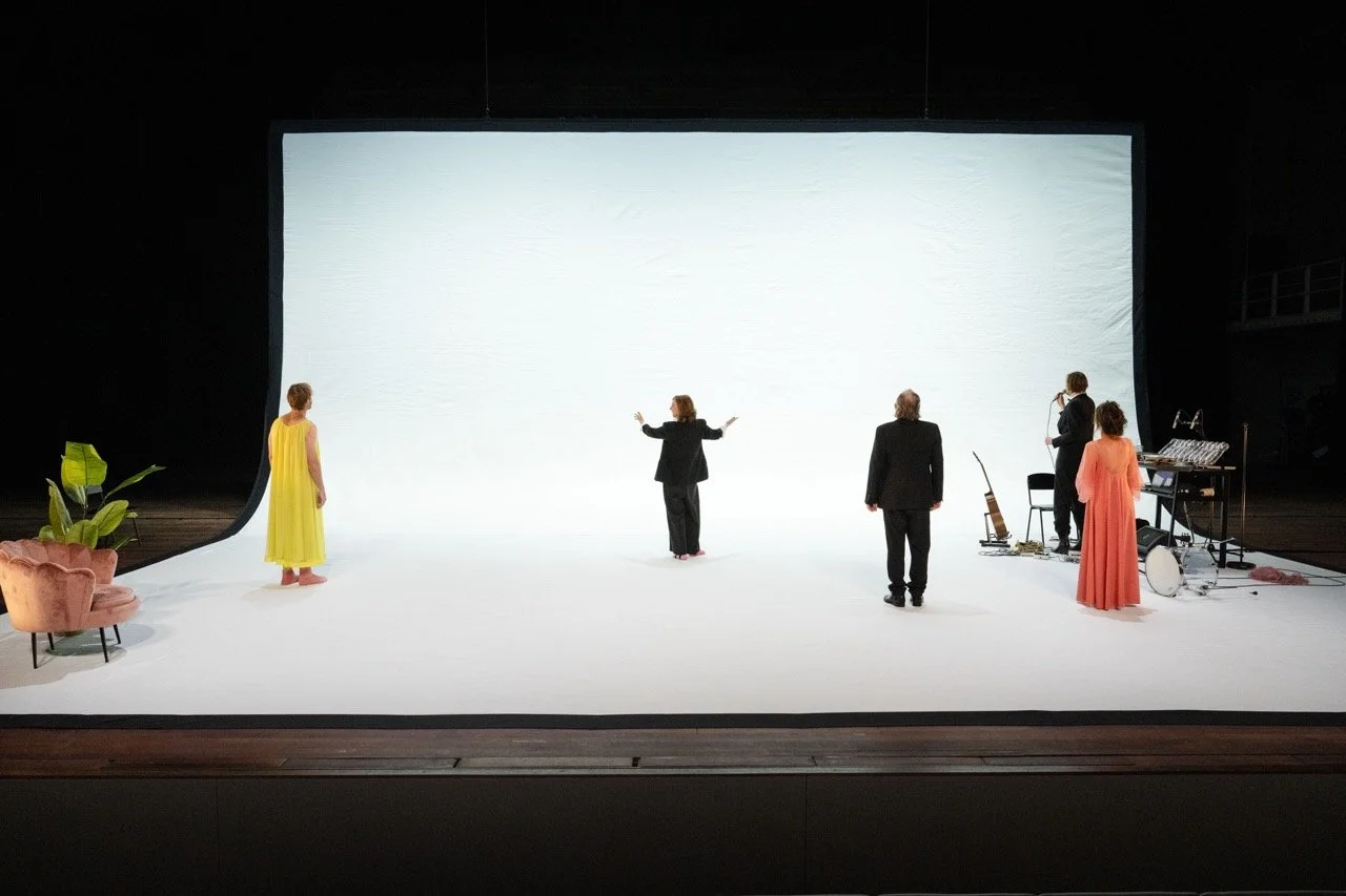 John & Gena, Wunderbaum Production.