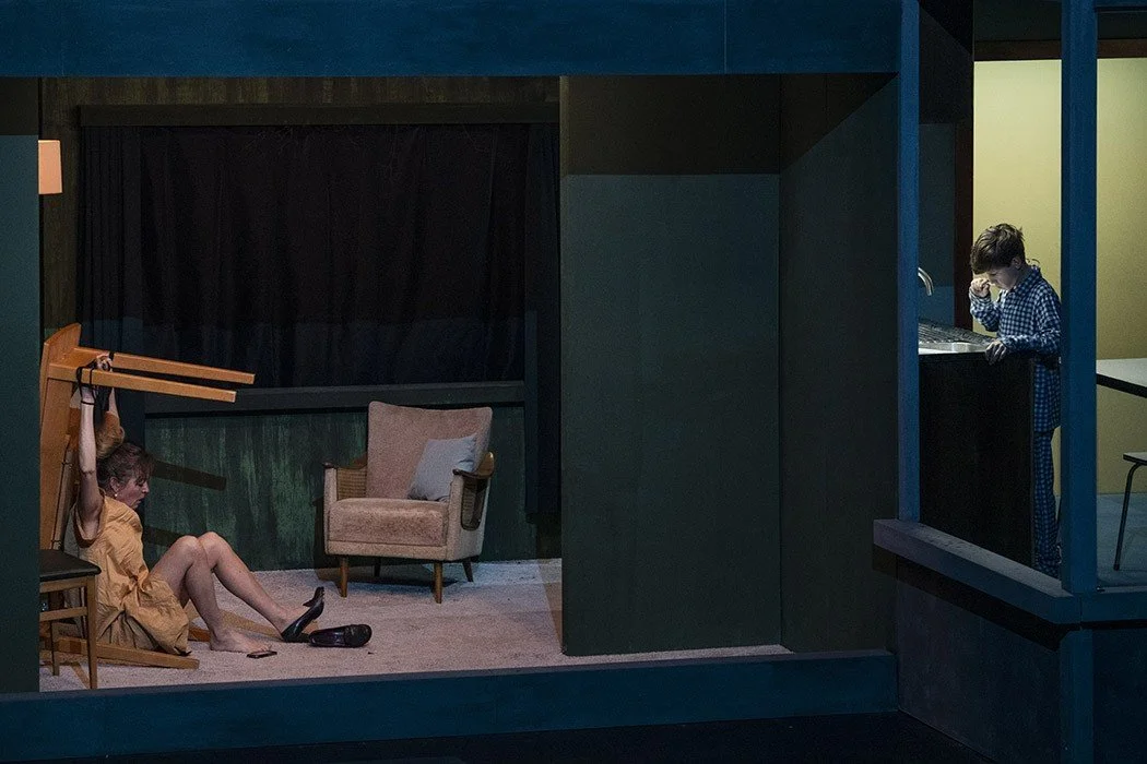 Beginners, Malpertuis.