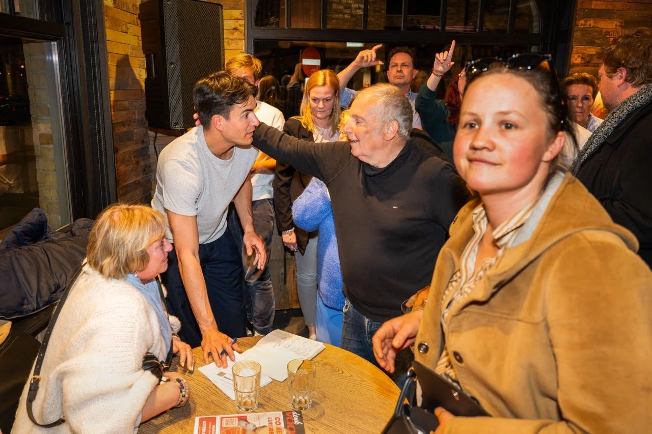 Conner komt luisteren in Diksmuide.