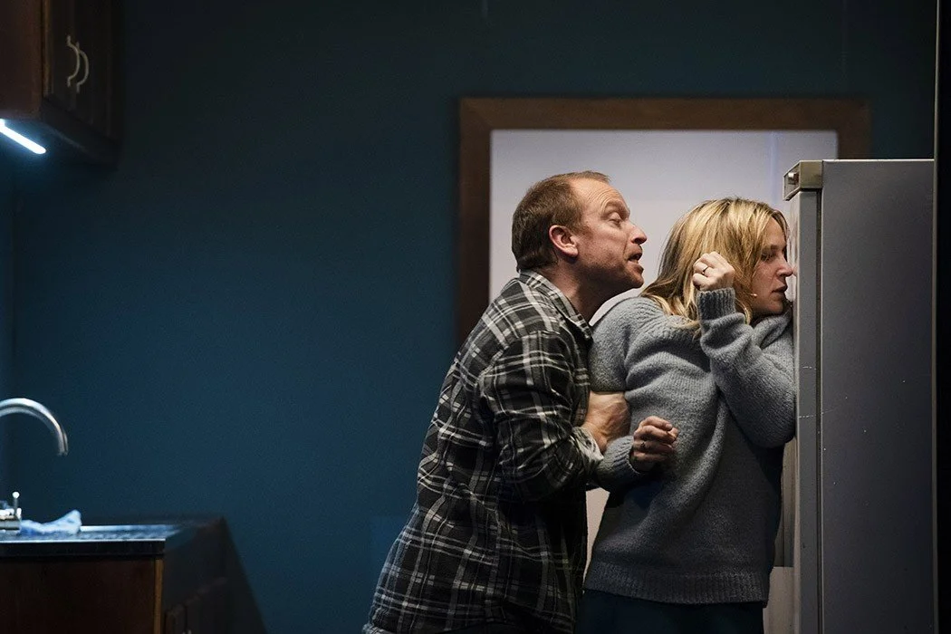 Beginners, Malpertuis.