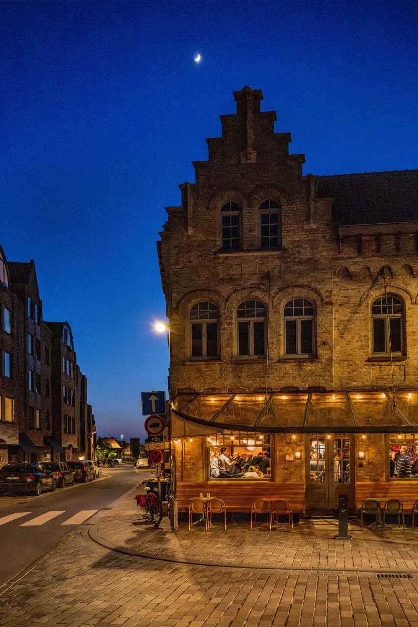 Conner komt luisteren in Diksmuide.