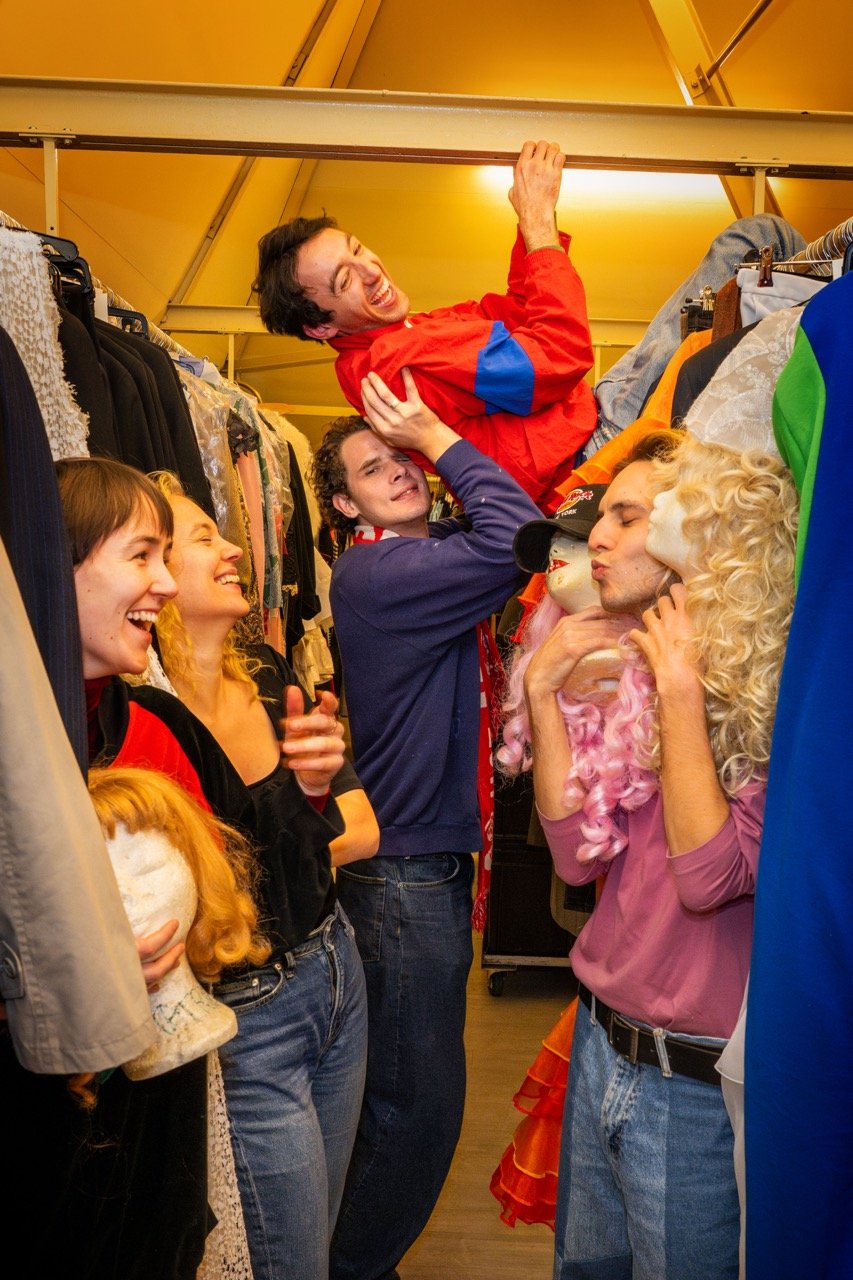 Theatergezelschap Wolf Wolf.