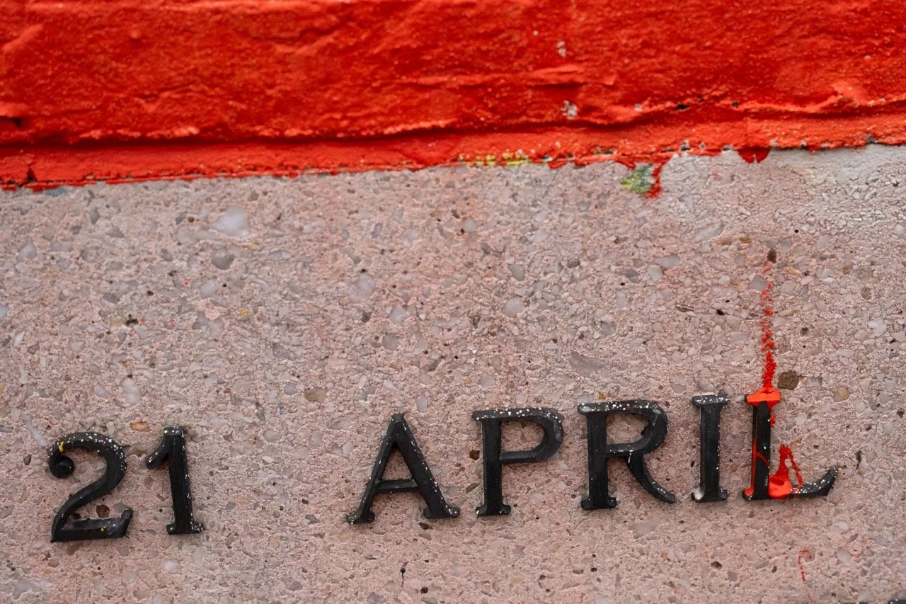 Muurschildering Matthias Schoenaerts en Koen van den Broek.