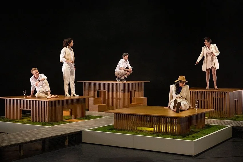 Laagland, a HNT production.