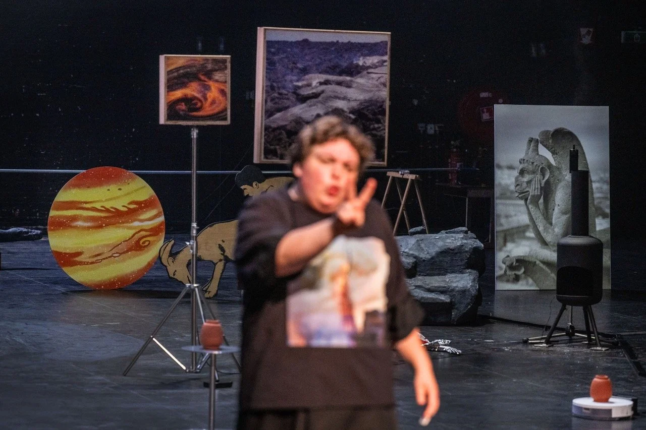 Mantike, Toneelhuis productie.