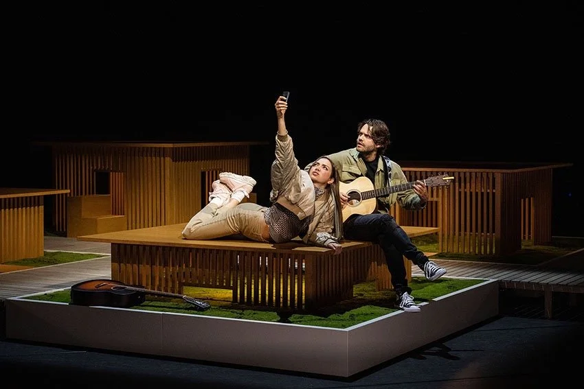 Laagland, a HNT production.