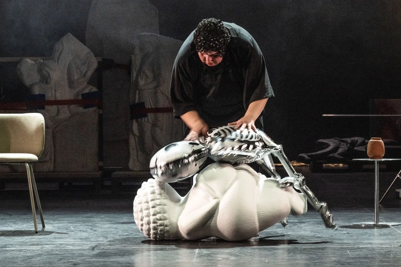 Mantike, Toneelhuis productie.