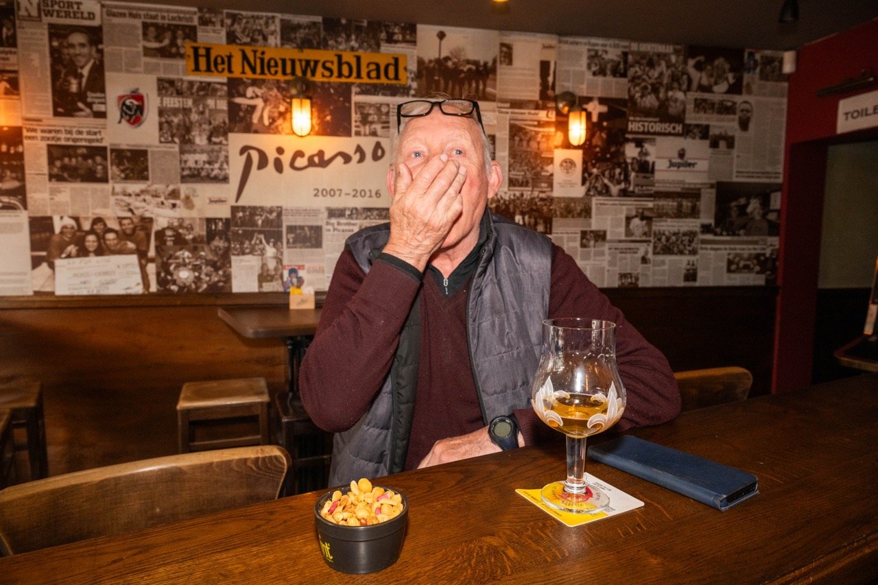 Nootjes op café.