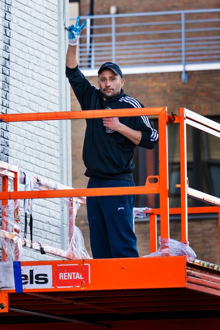 Muurschildering Matthias Schoenaerts en Koen van den Broek.