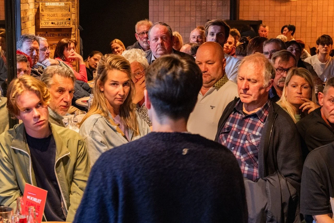 Conner komt luisteren in Diksmuide.