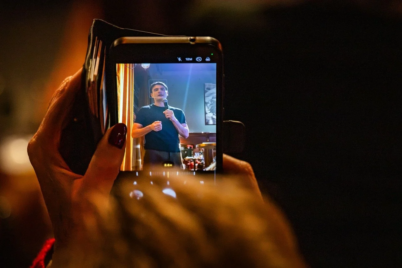 Conner Rousseau op luistertoer.