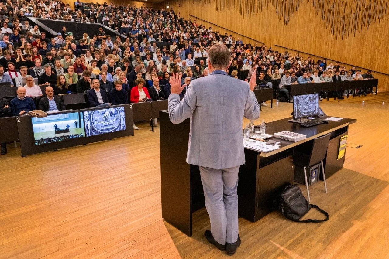 Openingscollege UGent door Bart Dewever.