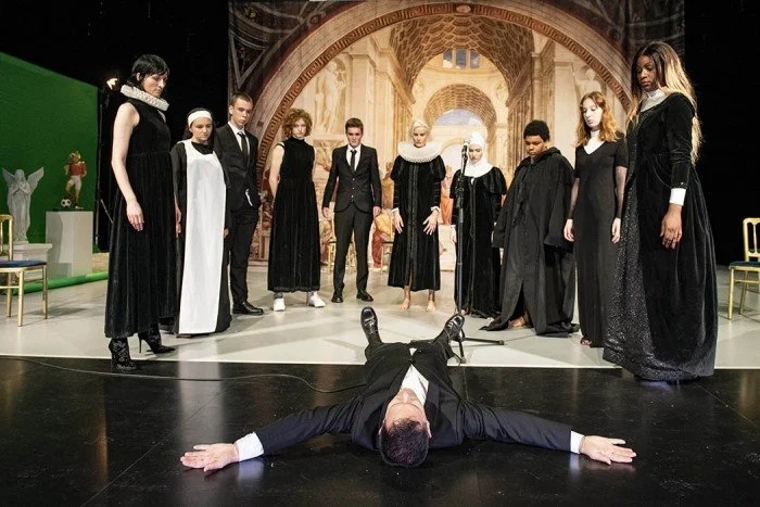 Truth or Dare, Britney or Goofy, Nacht und Nebel, Jesus Christ or Superstar