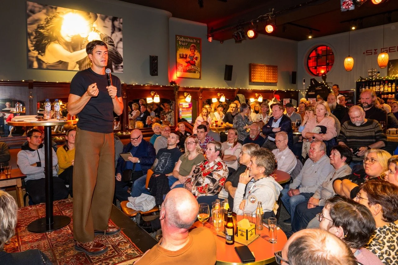 Conner Rousseau op luistertoer.