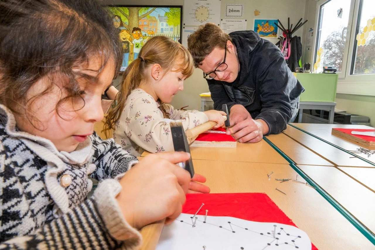 Mensen met een beperking op de werkvloer.