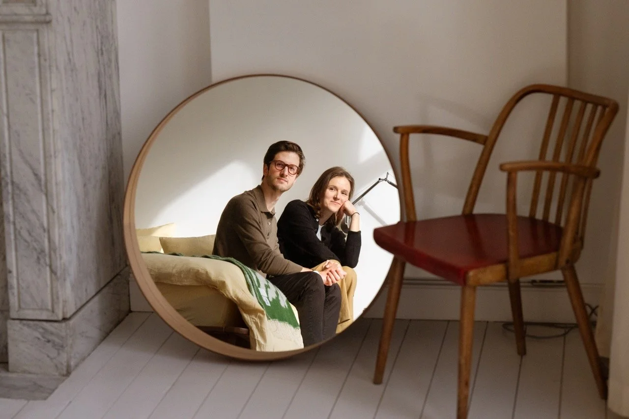 Hannah Iterbeke en Daan van Heesch, curator-koppel.