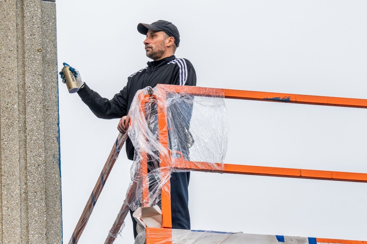 Muurschildering Matthias Schoenaerts en Koen van den Broek.