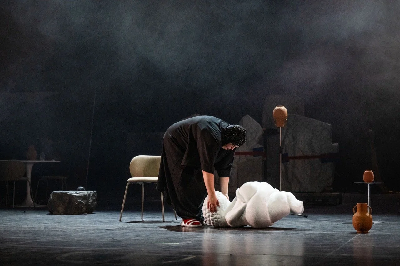 Mantike, Toneelhuis productie.