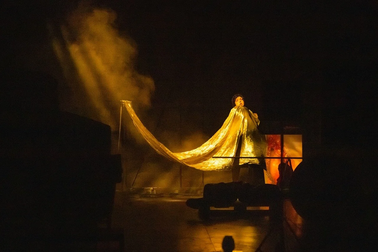 Mantike, Toneelhuis productie.