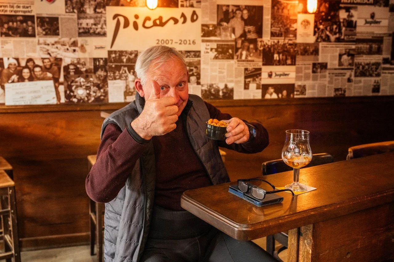 Nootjes op café.