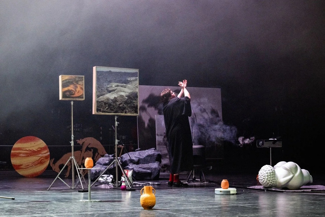 Mantike, Toneelhuis productie.