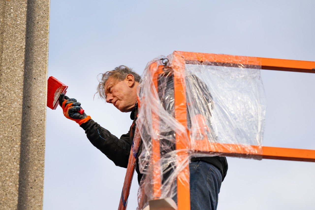 Muurschildering Matthias Schoenaerts en Koen van den Broek.