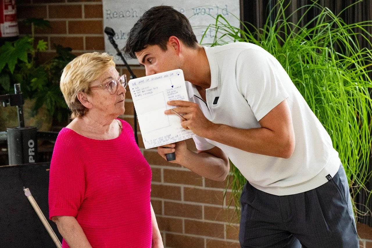 Luistertoer van Conner Rousseau.