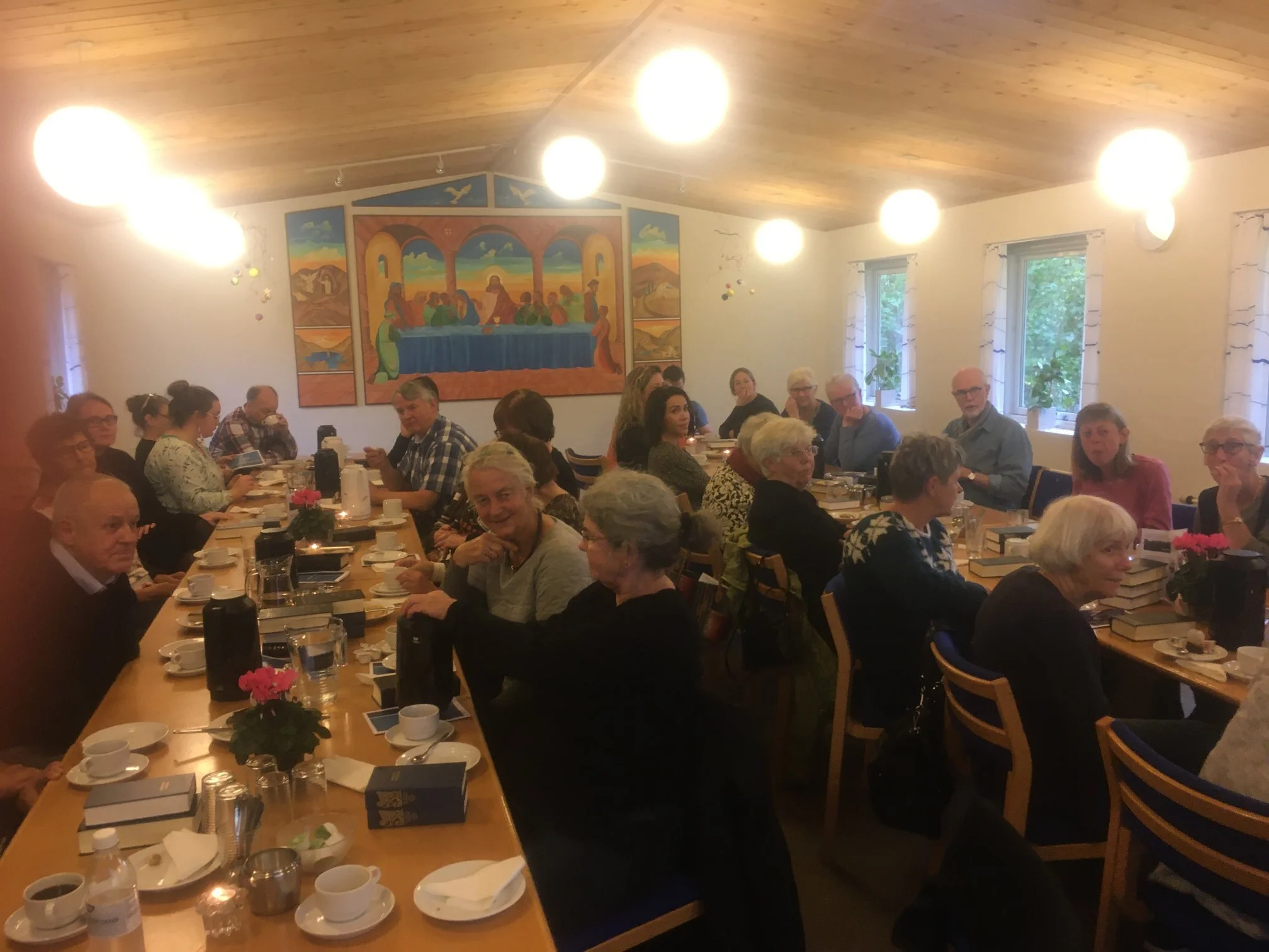 En hyggelig aften hos Næsbyhoved-Broby Sognegård. Vi startede med sang og kaffe, og sluttede med foredrag og debat.