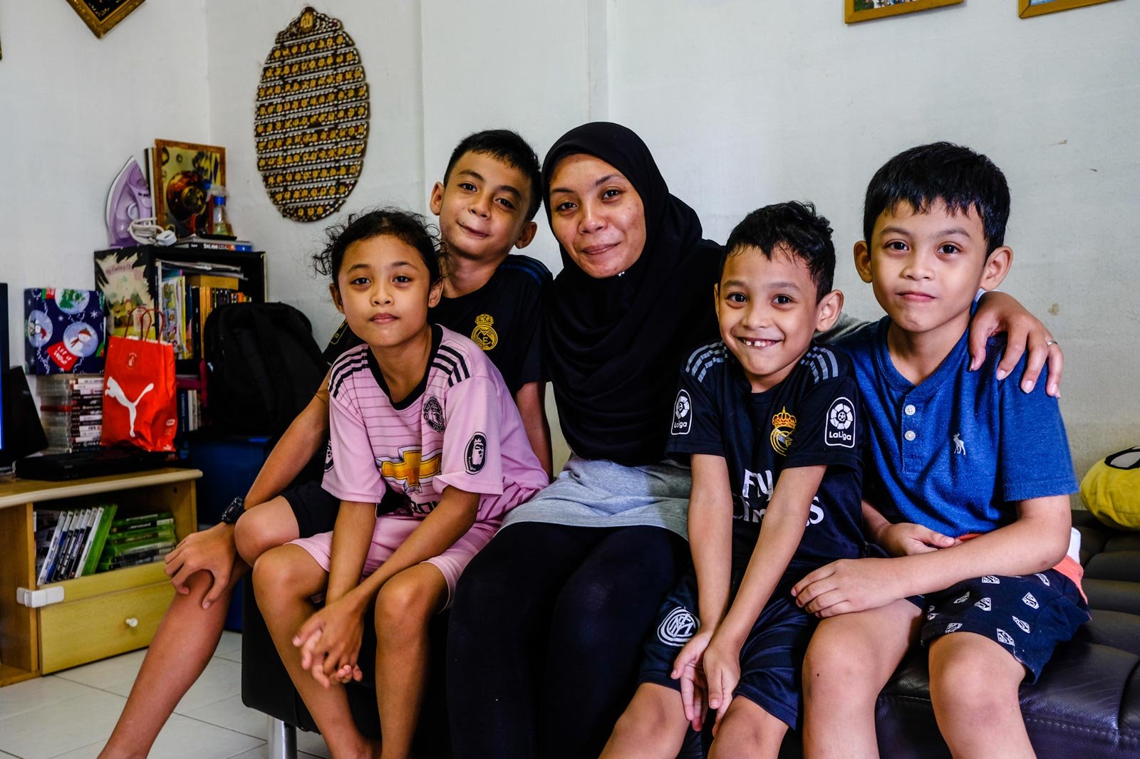 01-Siti-Nazariah-children-in-her-flat-in-Jalan-Tenteram.jpeg
