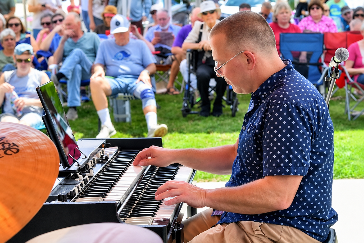 Outdoor Festival Keyboardist Performance.png