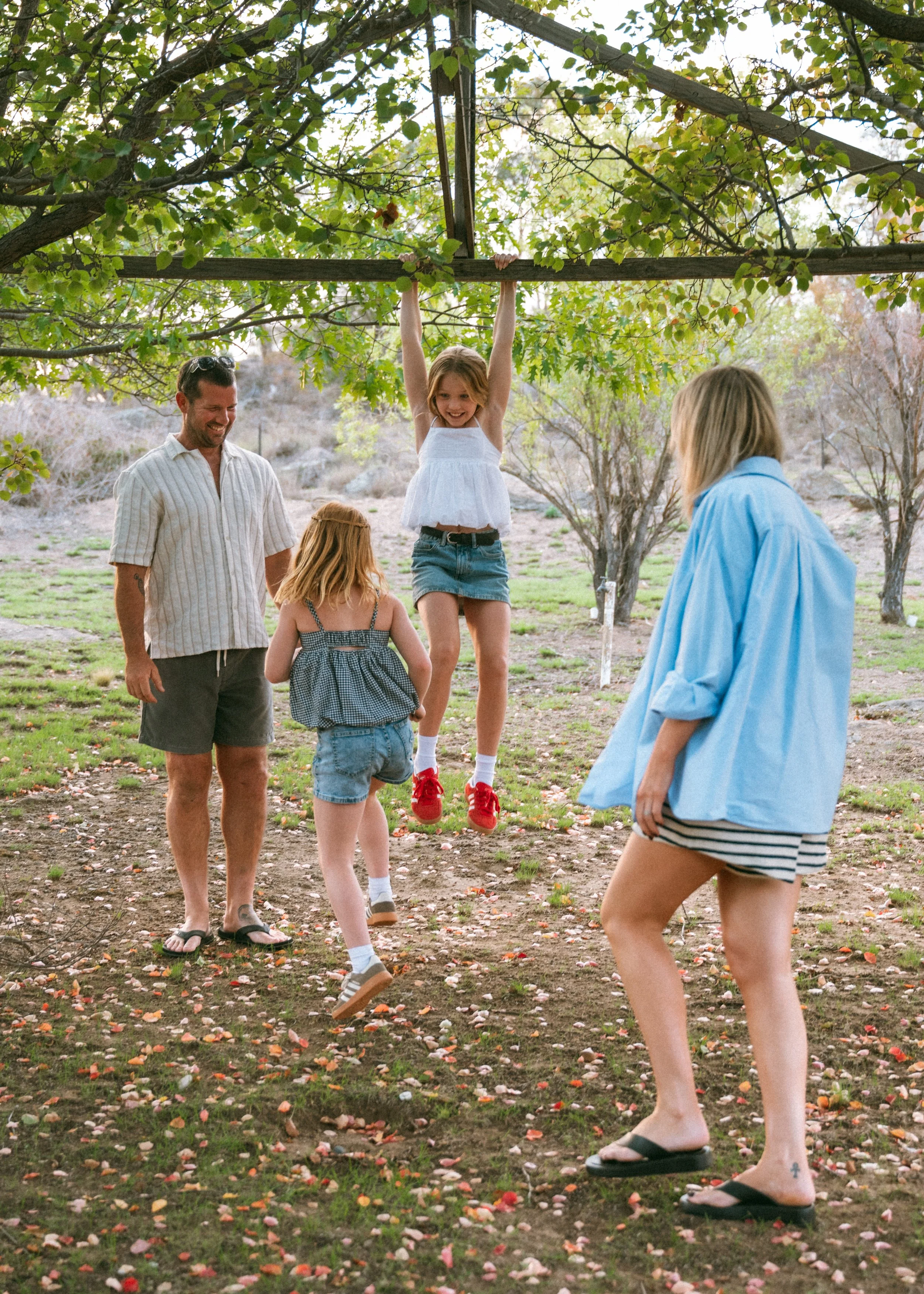 Family-session-snowy-mountains-nsw.jpg
