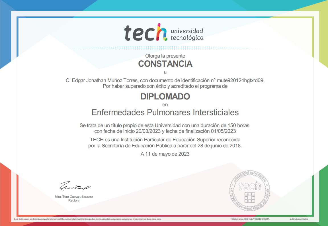 Certificación académica en color blanco con bordes de los colores de la bandera mexicana. Incluye logotipo de la universidad tecnológica, sello y firma del rector