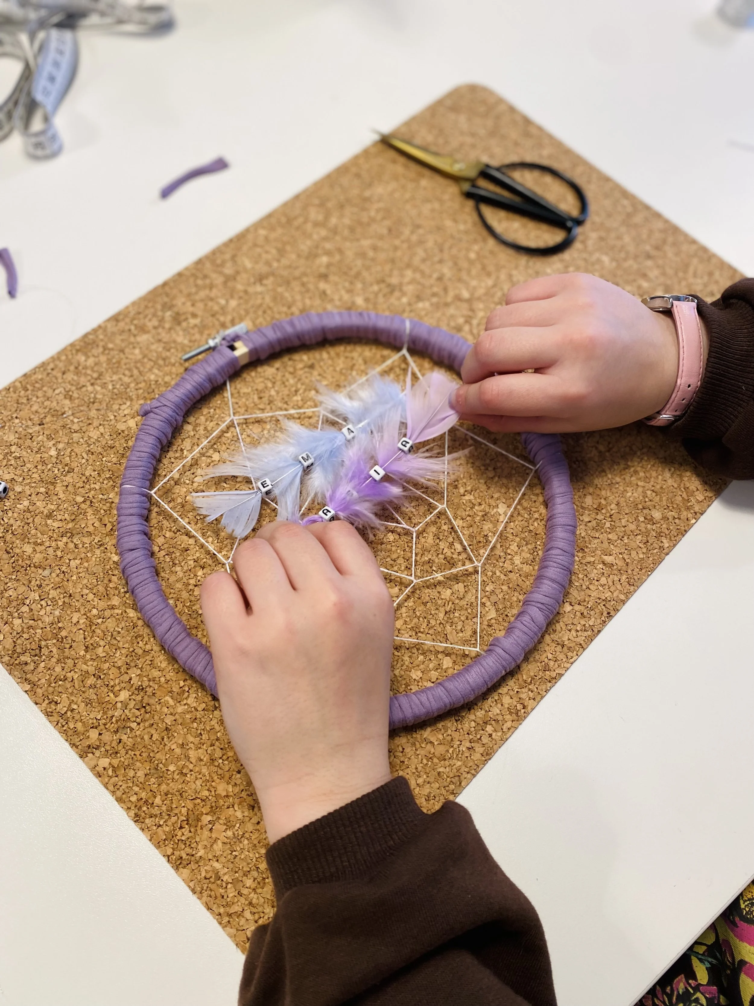 Makramee Kinder.jpeg