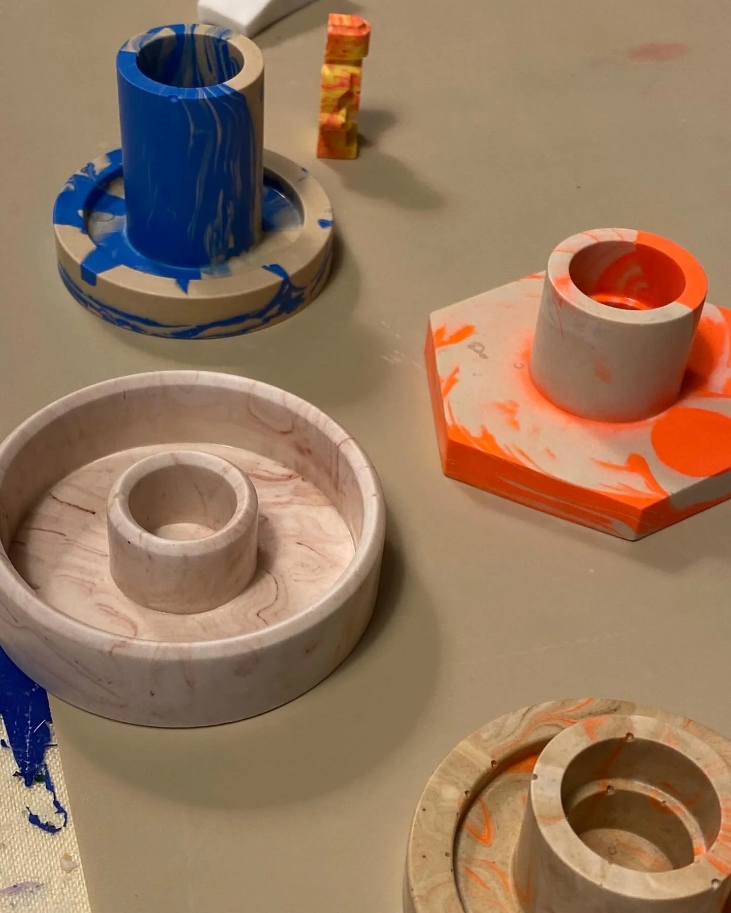 Jesmonite Kerzenständer.jpeg