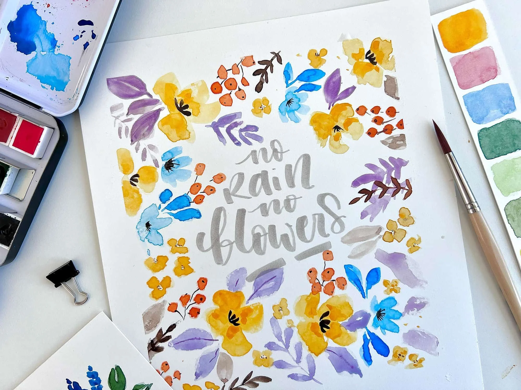 Aquarellbild mit Lettering mit der Aufschrift "No rain no flowers"