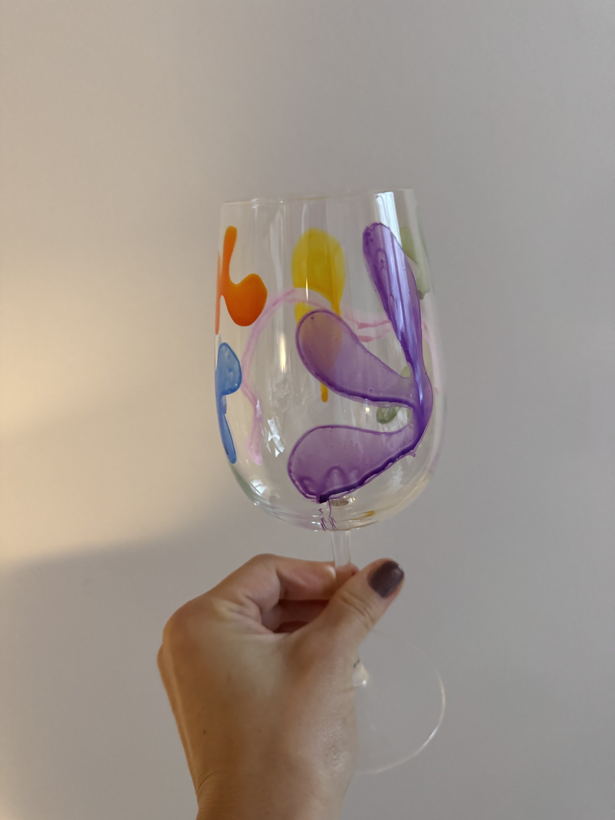 Kreativer Abend: Weingläser bemalen