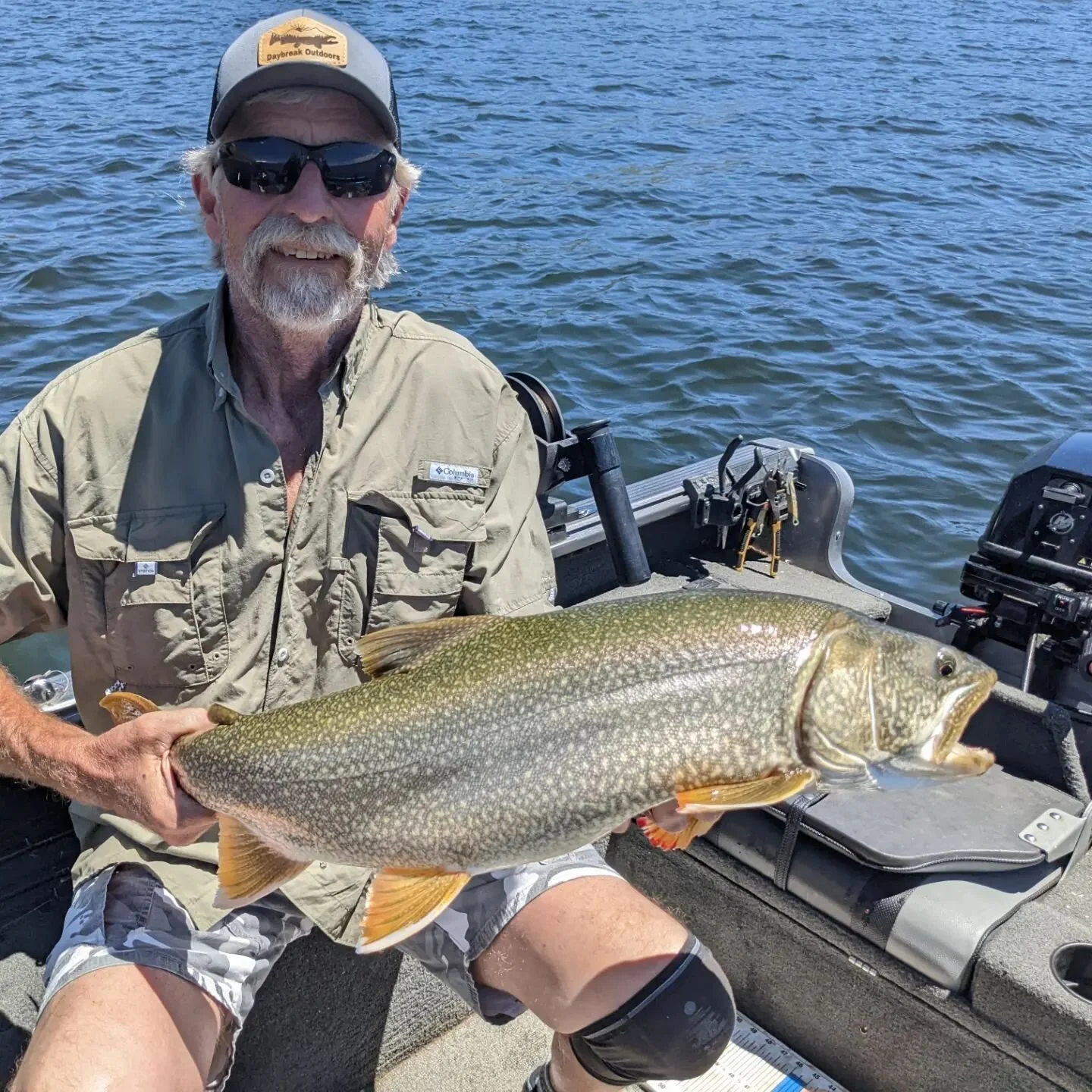 Wore the old man's arm out again on day two! Didn't start fishing until noon and we still had 4 solid fish hit the net in the first hour. Can't beat sleeping in and catching fish!