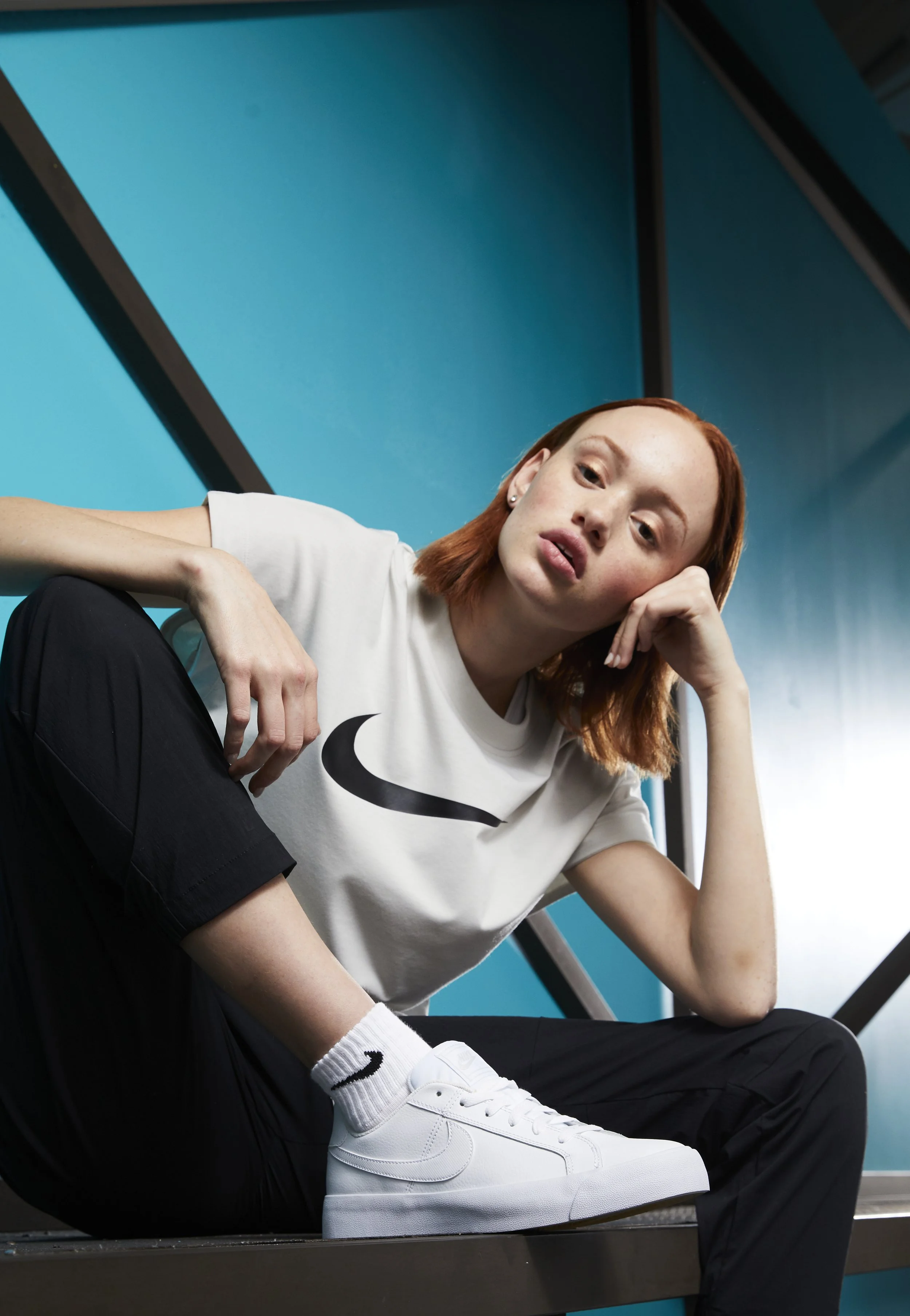 W NIKE SHOE OF-2084.jpg